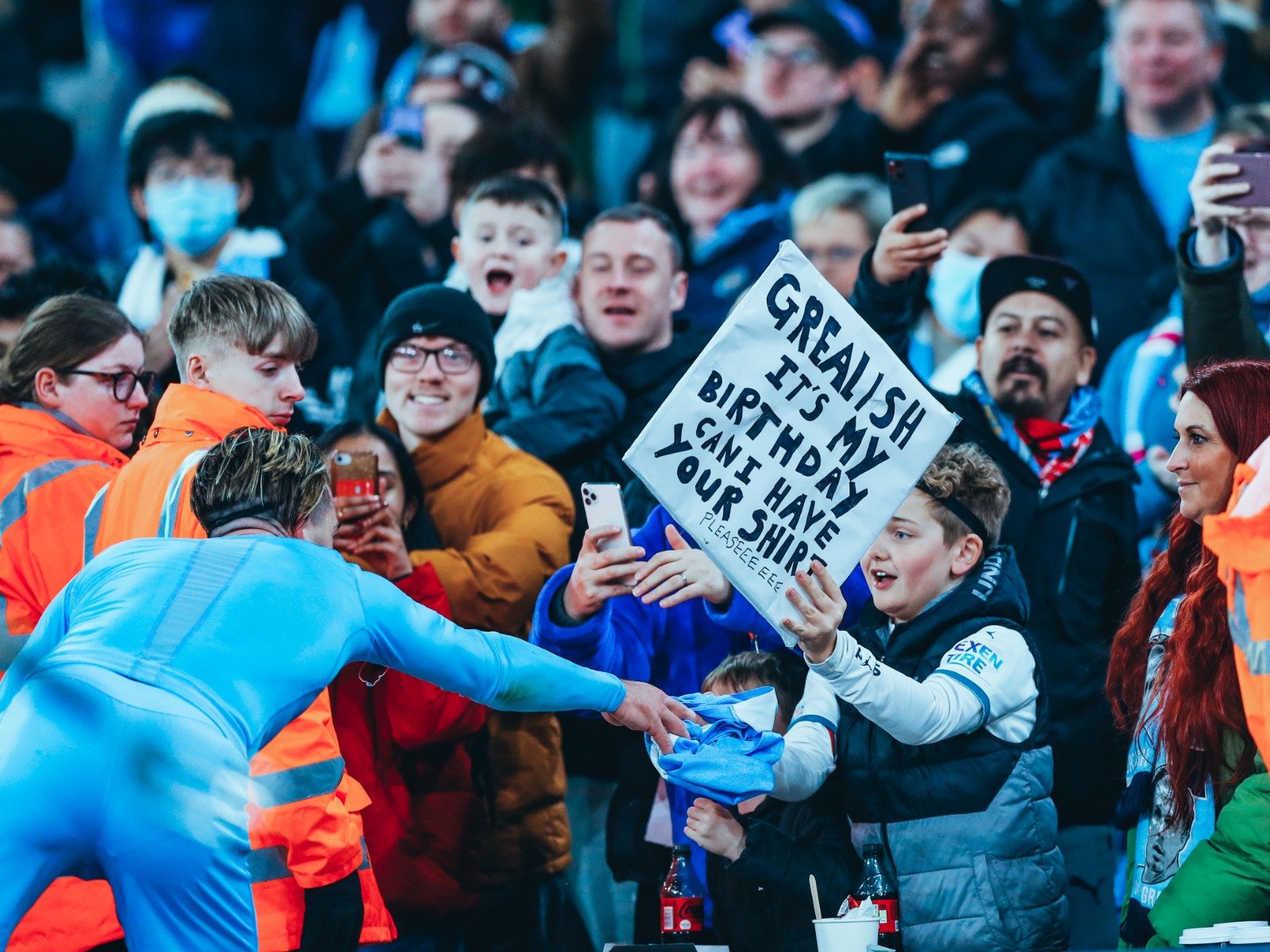 他在前场的 他在前场的